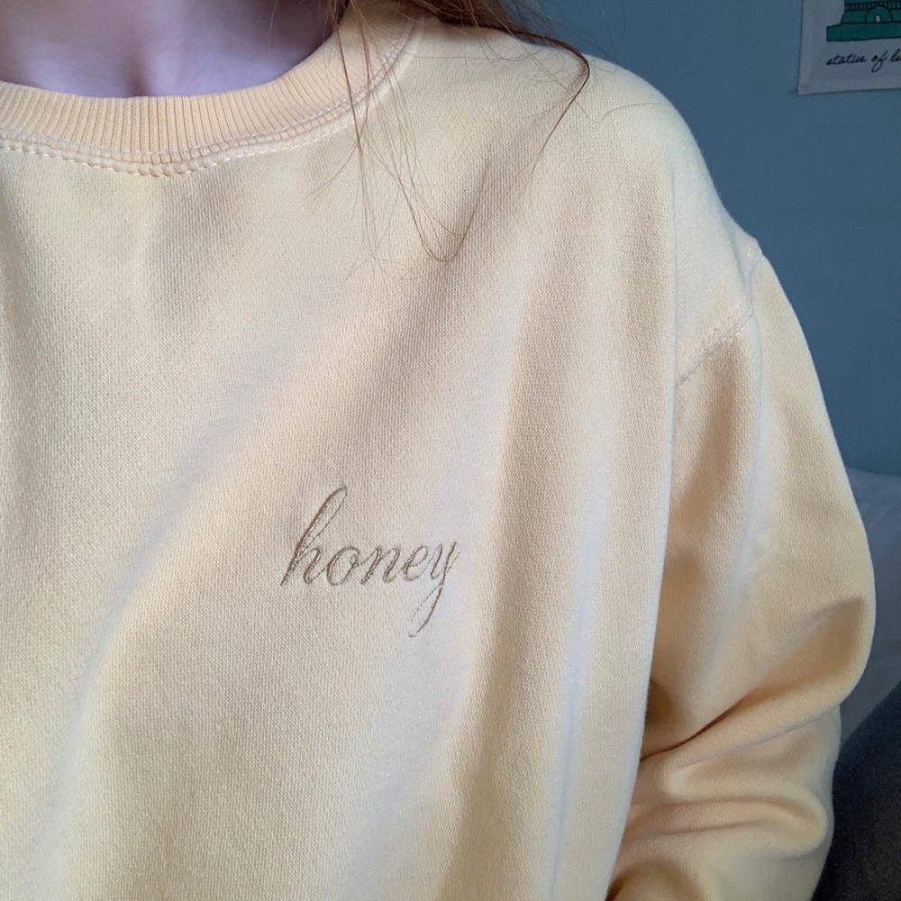 Brandy Melville Honey crewneck